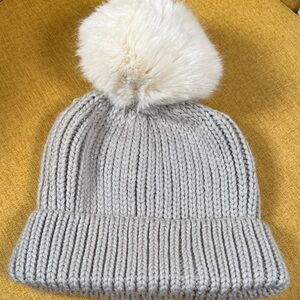 Stella & Dot Gray Knit Hat with Cream Pom Pom